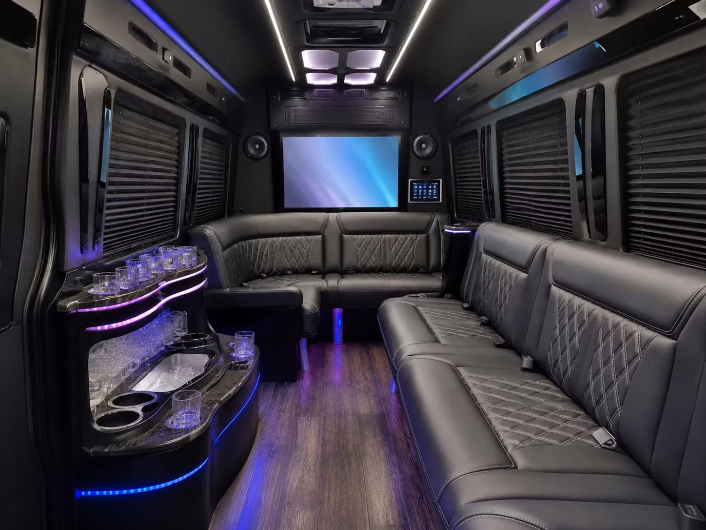 bus rental options for quincy trips