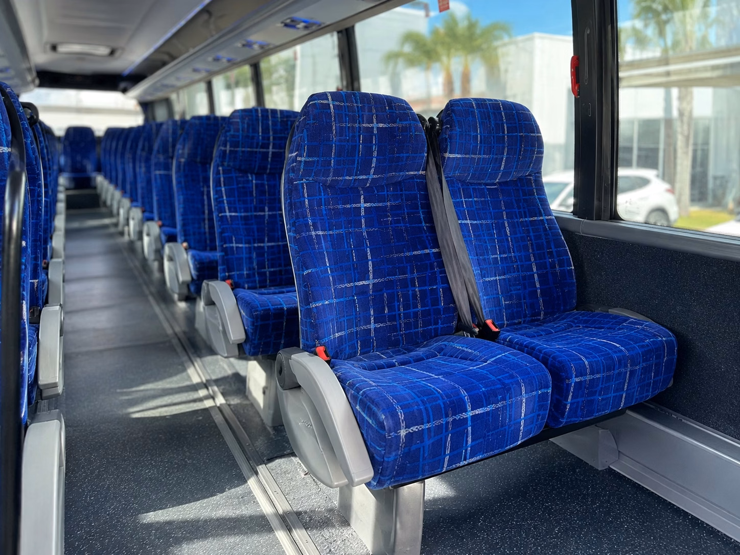 race day and marathon transportation for quincy groups